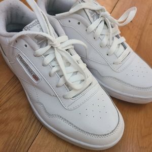 White Reebok men's size 7